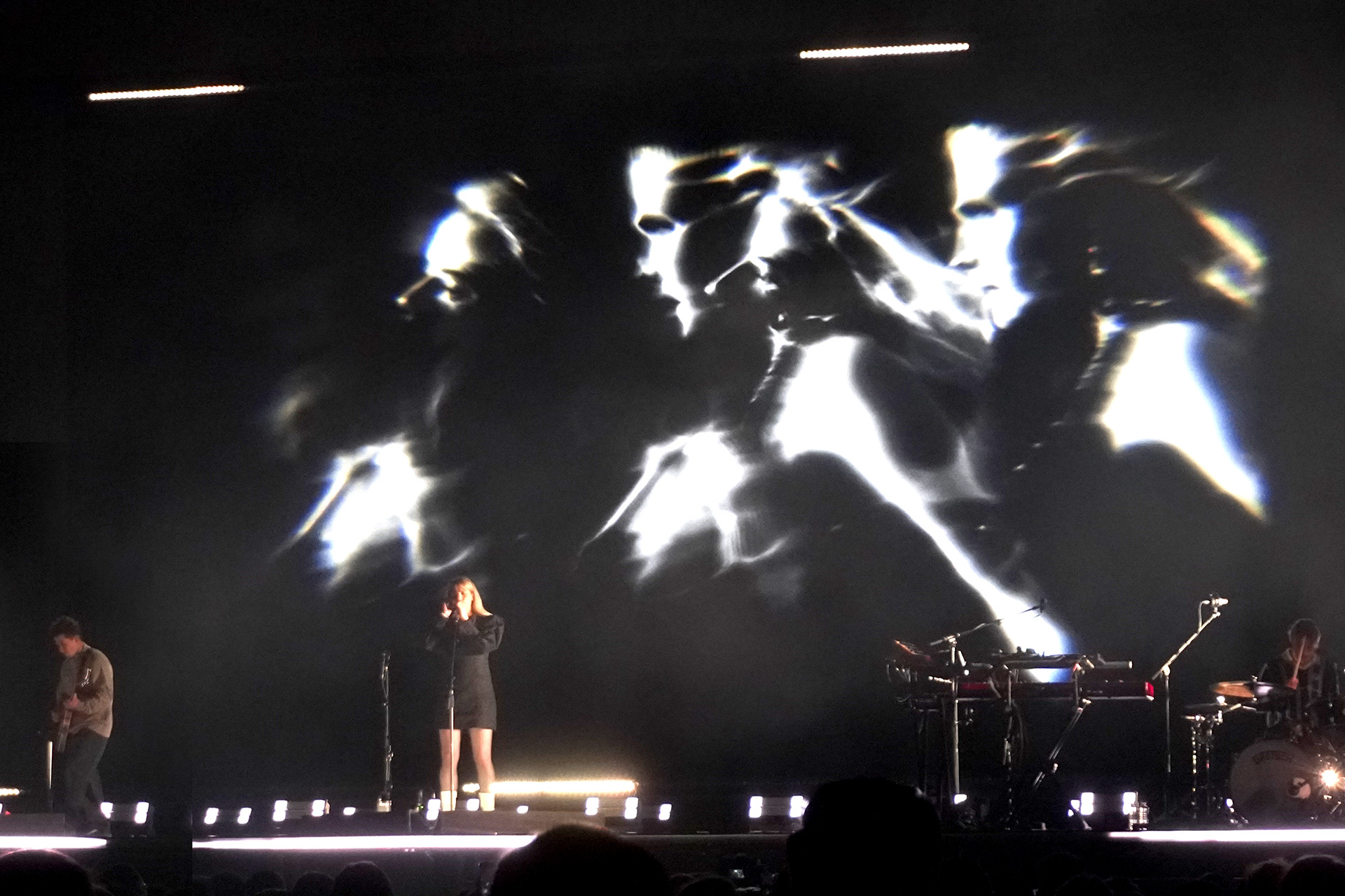 EvokeStudios-LondonGrammar-Berlin-kindofman1-15